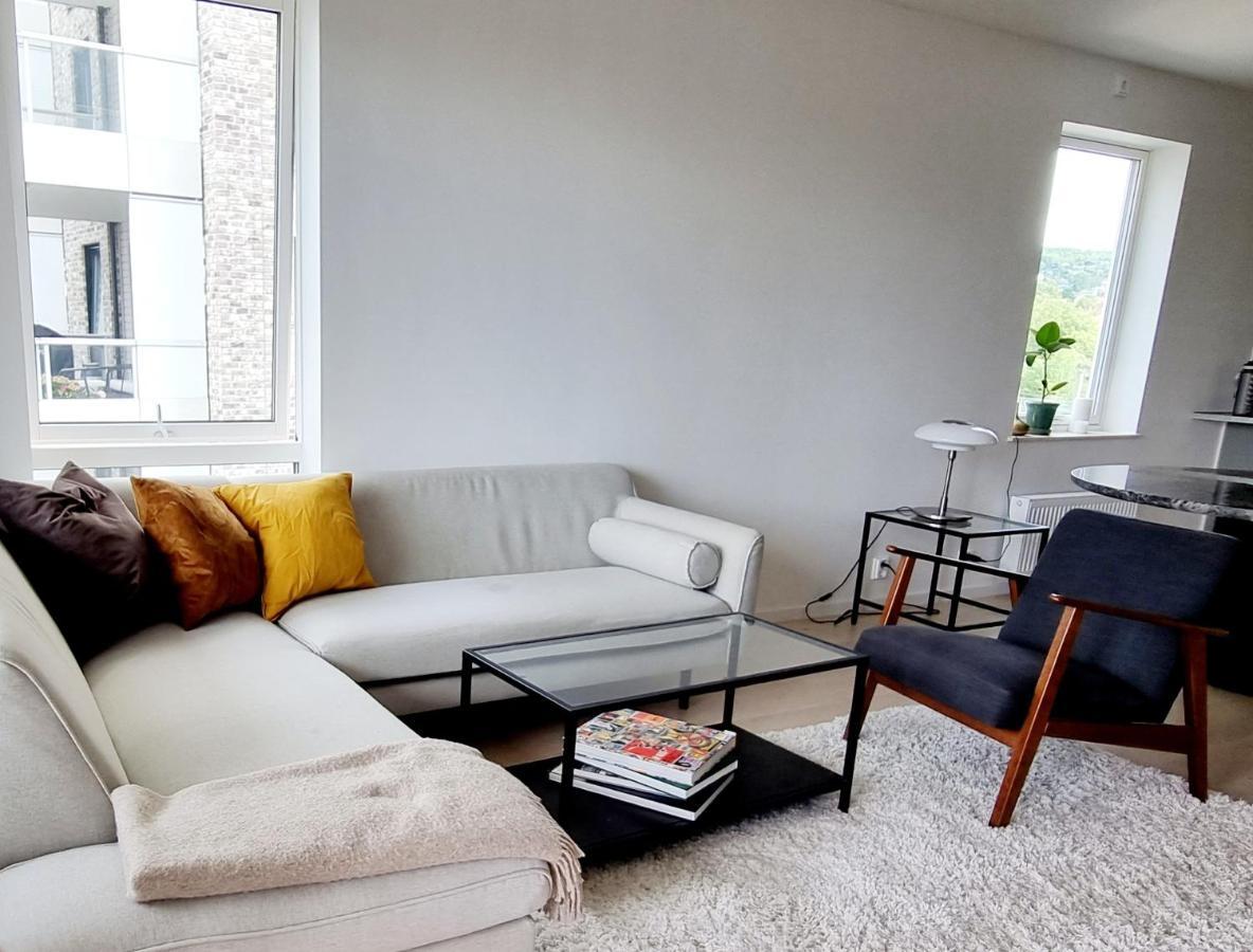 Private In Shared Modern - Hideaway *